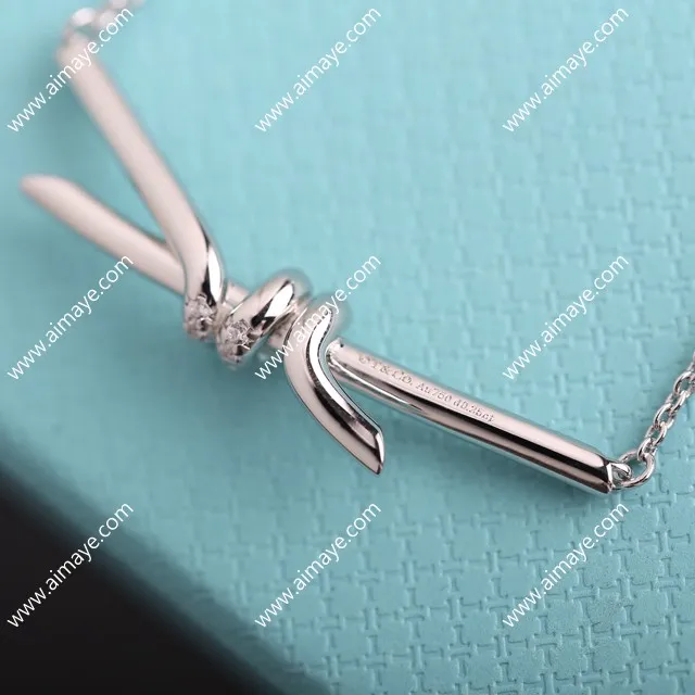 Tiffany ティファニー ノット ペンダント ホワイトゴールドに