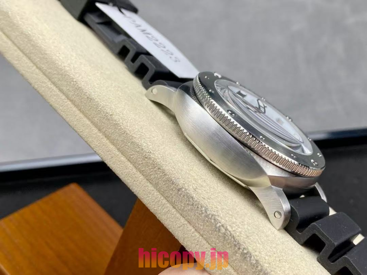 【VS工場出品】OFFICINE PANERAI パネライ サブマーシブルビアンコ 42MM PAM01223