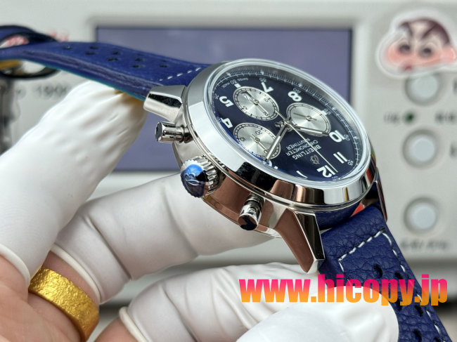 【新入荷】ブライティング ノヴィタイマー Ref. AB015212.BF26.743P.A20BA.1：ETA7750ムーブメント×ステンレスケース×ブルーダイヤル｜パイロット時計の伝統とモダンなスタイル