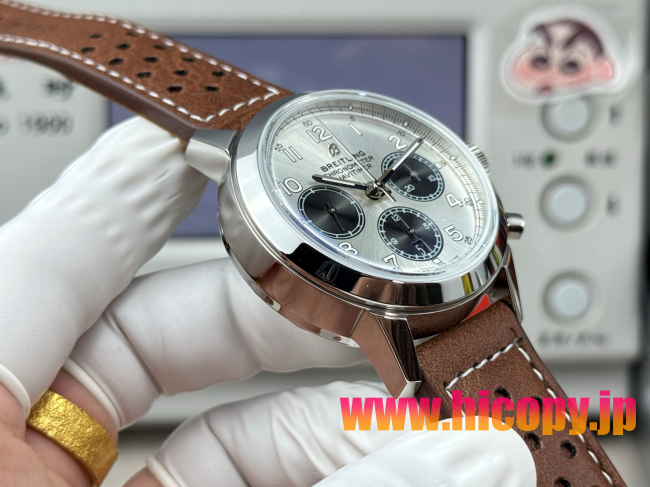 【新入荷】ブライティング ノヴィタイマー Ref. AB015212.BF26.743P.A20BA.1：ETA7750ムーブメント×ステンレスケース×シルバーダイヤル｜パイロット時計の伝統とモダンなスタイル