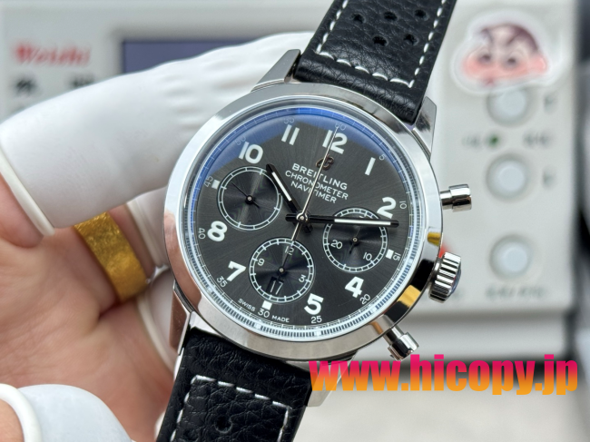 【新入荷】ブライティング ノヴィタイマー Ref. AB015212.BF26.743P.A20BA.1：ETA7750ムーブメント×ステンレスケース×ブラックダイヤル｜パイロット時計の伝統とモダンなスタイル