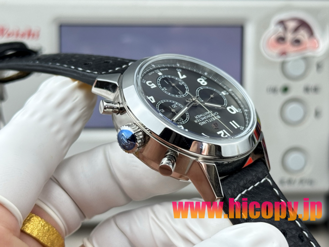 【新入荷】ブライティング ノヴィタイマー Ref. AB015212.BF26.743P.A20BA.1：ETA7750ムーブメント×ステンレスケース×ブラックダイヤル｜パイロット時計の伝統とモダンなスタイル