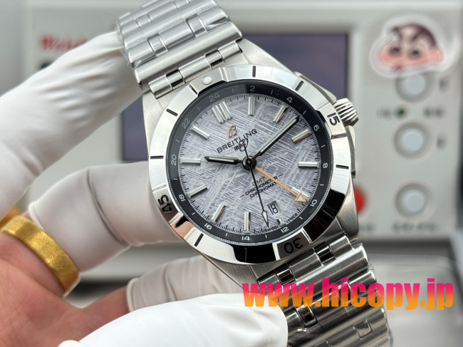 【新入荷】ブライティング クロナマット オートマチック GMT Ref. A32398101M1A1：ETA2836-2ムーブメント×ステンレスケース×スモークダイヤル｜GMT機能搭載の現代的なパイロット時計