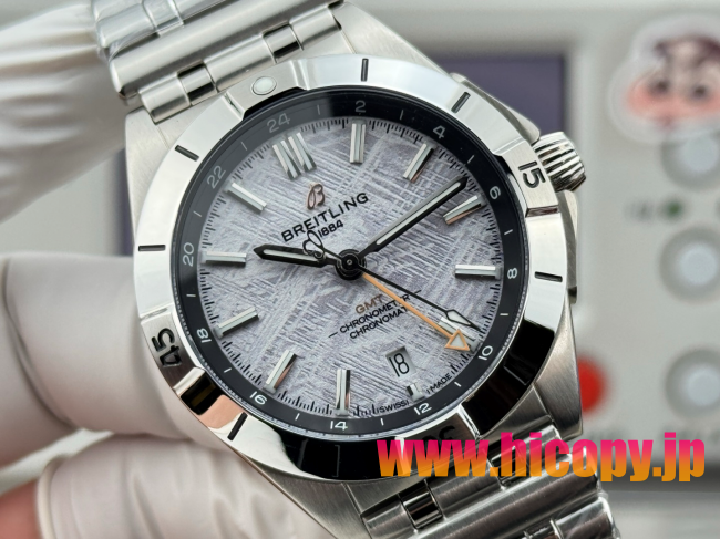 【新入荷】ブライティング クロナマット オートマチック GMT Ref. A32398101M1A1：ETA2836-2ムーブメント×ステンレスケース×スモークダイヤル｜GMT機能搭載の現代的なパイロット時計