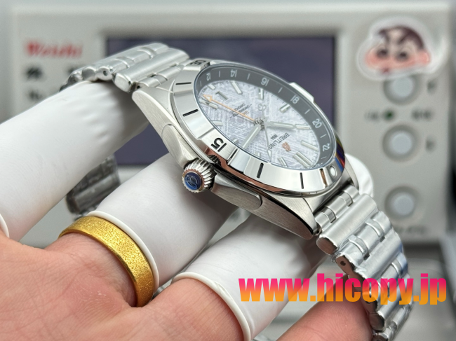 【新入荷】ブライティング クロナマット オートマチック GMT Ref. A32398101M1A1：ETA2836-2ムーブメント×ステンレスケース×スモークダイヤル｜GMT機能搭載の現代的なパイロット時計