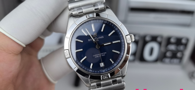 【新入荷】ブライティング クロナマット オートマチック GMT Ref. A32398101M1A1：ETA2836-2ムーブメント×ステンレスケース×ブルーダイヤル｜GMT機能搭載の現代的なパイロット時計