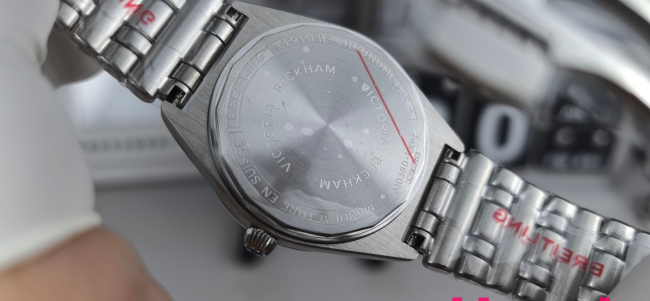 【新入荷】ブライティング クロナマット オートマチック GMT Ref. A32398101M1A1：ETA2836-2ムーブメント×ステンレスケース×ブルーダイヤル｜GMT機能搭載の現代的なパイロット時計