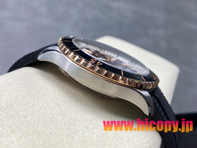 【最高級】ブライティング(BREITLING) スーパーオーシャン Ref.A17360421B1A1：高光セラミックベゼル×青グラデーション文字盤×ロゼゴールド風アクセント｜300m防水?セイゴール(ST2824)搭載ダイバーズ時計