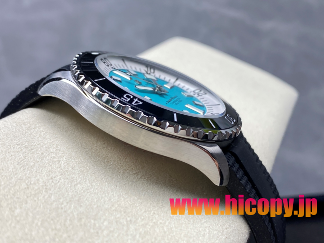 【最高級】ブライティング(BREITLING) スーパーオーシャン Ref.A1736042/B1A1：高輝度セラミックベゼル×鮮やかな青文字盤×ステンレススチール＆ラバーベルト｜300m防水?Top級ムーブメント搭載
