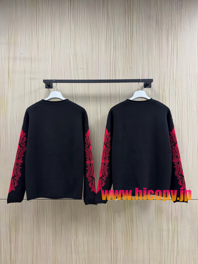【Chrome Hearts】クロムハーツ クルーネックニット ブラック 赤クロス刺繍 レザースリーブパッチ 60羊毛40カシミヤ混紡 稀少アイテム