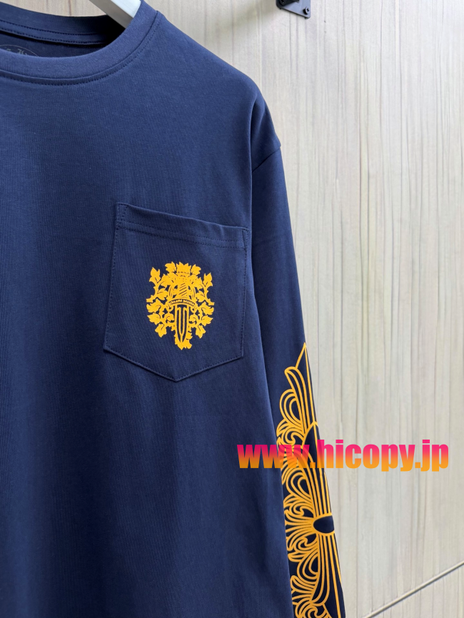 【Chrome Hearts】クロムハーツ 梵文ツタ＆ダガーモチーフ ロングスリーブTシャツ ネイビー×ゴールド ポケット付き 32支双糸綿 190g
