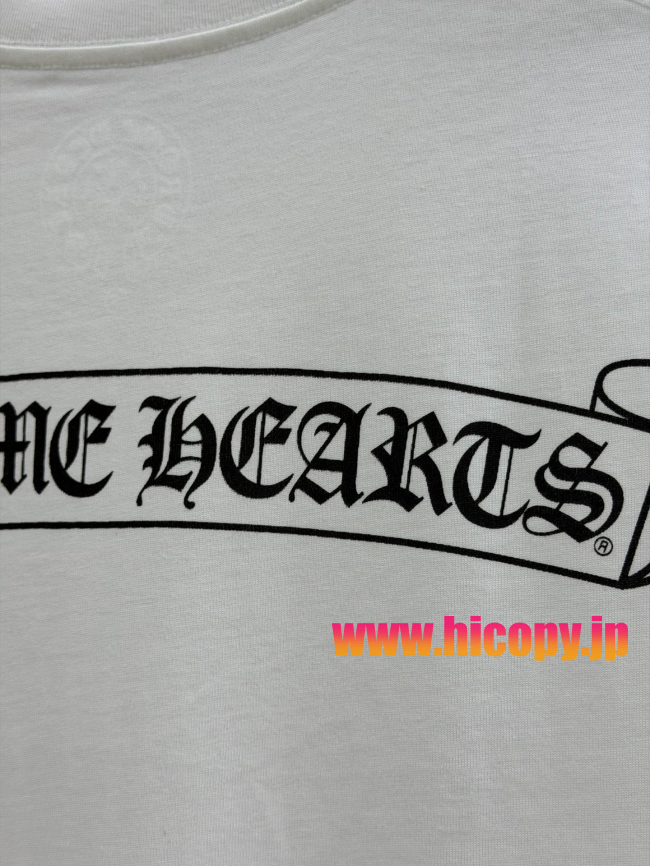 【Chrome Hearts】クロムハーツ ポケットロゴ刺繍＆フラワーモチーフ ロングスリーブTシャツ ホワイト ゴシックフォント 袖口リブ 定番アイテム