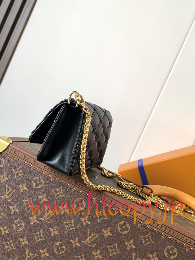 ルイ?ヴィトン Louis Vuitton M13139 Wallet On Chain Go-14 ブラック キルティングラムレザー L ツイストロック チェーンショルダーバッグ
