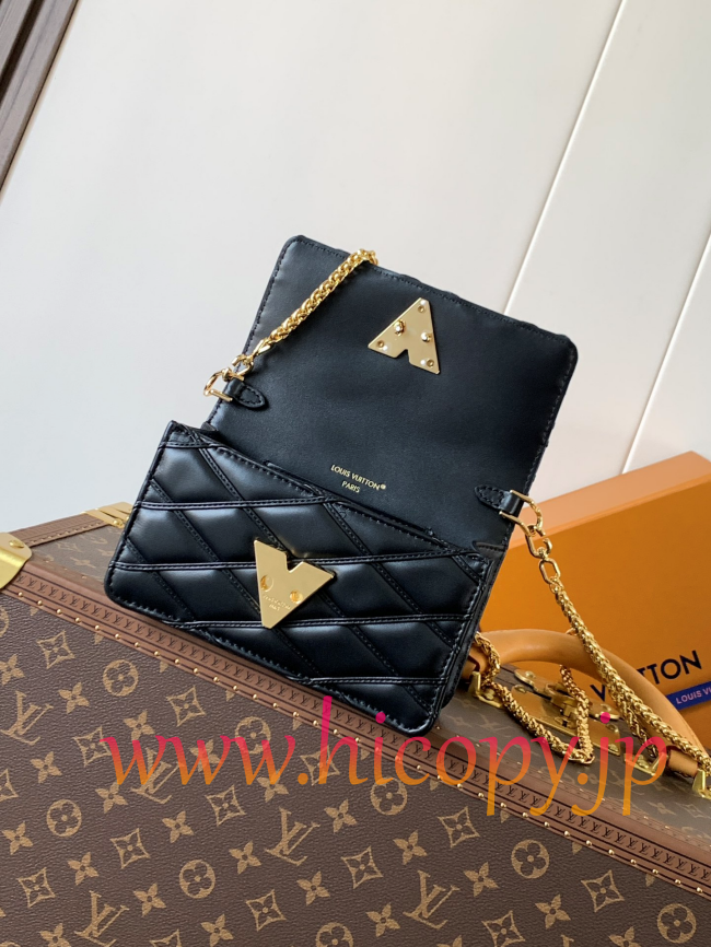 ルイ?ヴィトン Louis Vuitton M13139 Wallet On Chain Go-14 ブラック キルティングラムレザー L ツイストロック チェーンショルダーバッグ