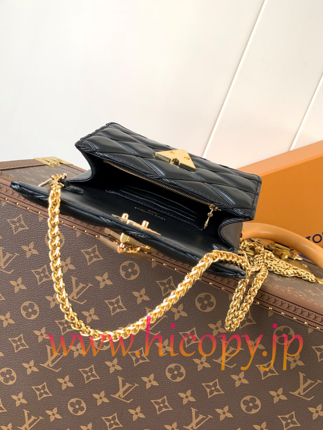 ルイ?ヴィトン Louis Vuitton M13139 Wallet On Chain Go-14 ブラック キルティングラムレザー L ツイストロック チェーンショルダーバッグ