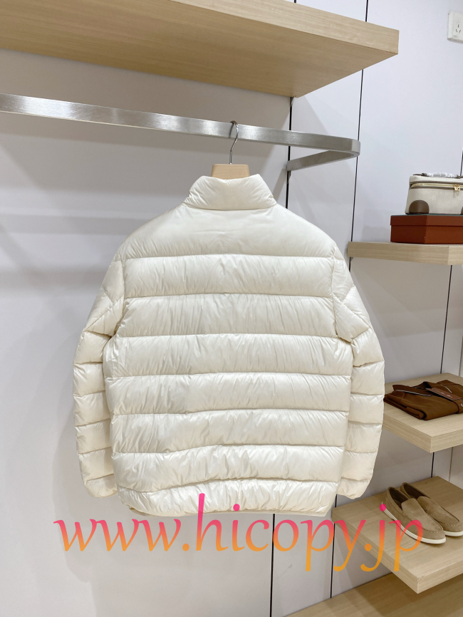 2026 新作 Moncler Rodez スタンドカラーライトダウンジャケット ホワイト hicopymn002