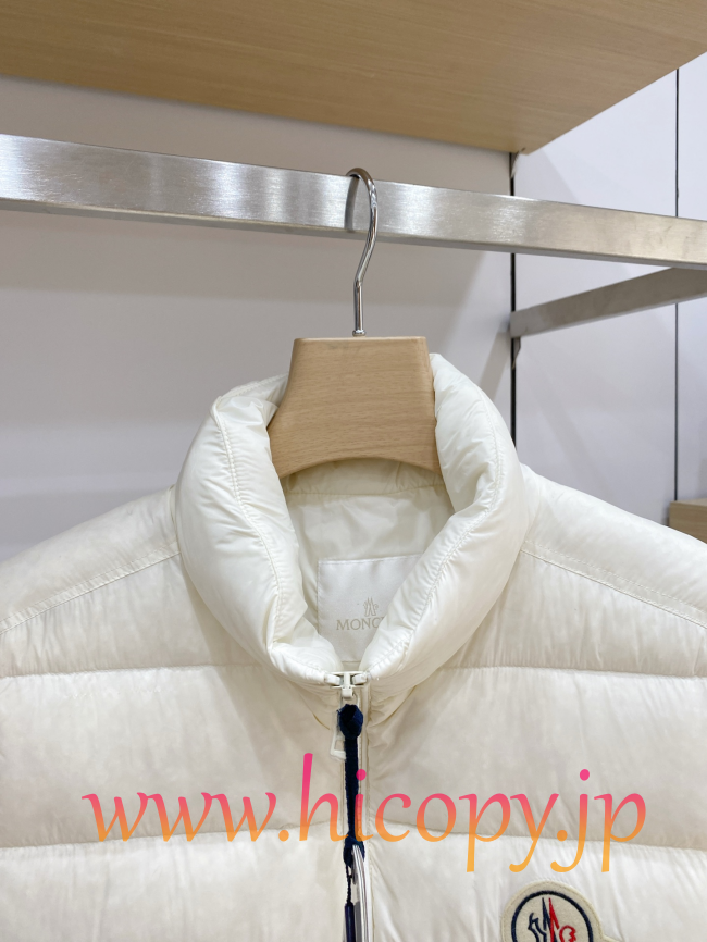 2026 秋冬新作 Moncler Contrin メンズ ダウンベスト ホワイト hicopymn004