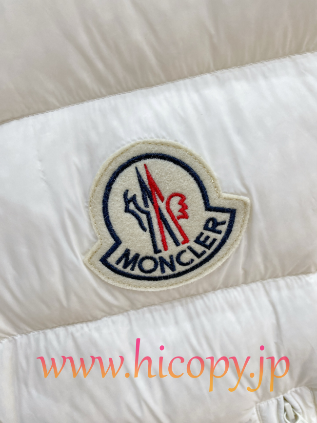 2026 秋冬新作 Moncler Contrin メンズ ダウンベスト ホワイト hicopymn004