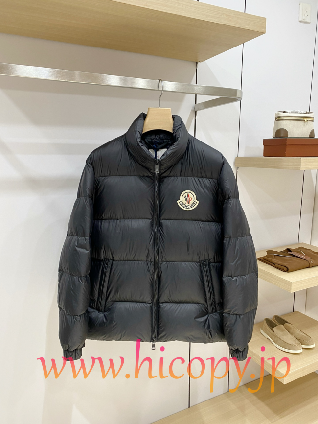 Moncler 2026 秋冬新作 Corborant エンボスカラーロゴ フード付きダウンジャケット ブラック 男女兼用 hicopymn005