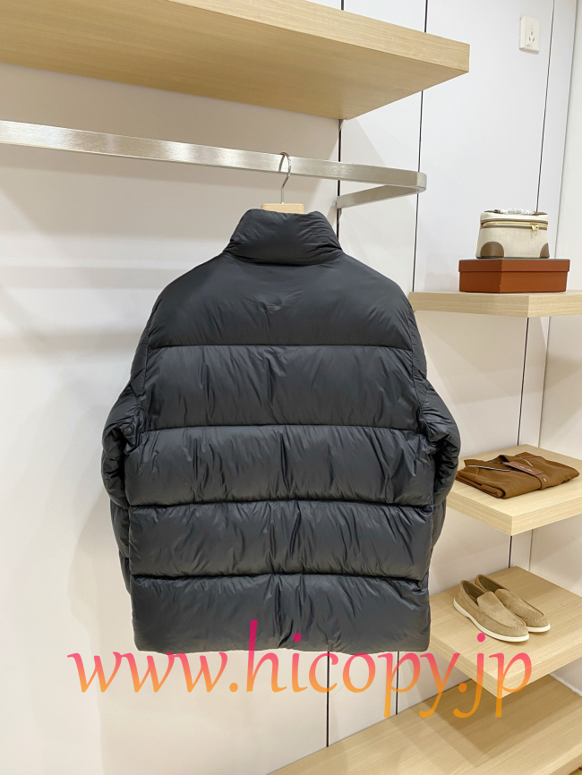 Moncler 2026 秋冬新作 Corborant エンボスカラーロゴ フード付きダウンジャケット ブラック 男女兼用 hicopymn005