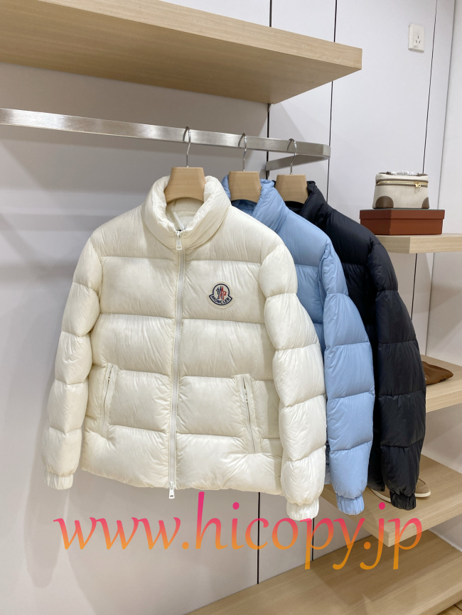 Moncler 2026 秋冬新作 Corborant エンボスカラーロゴ フード付きダウンジャケット ブラック 男女兼用 hicopymn005
