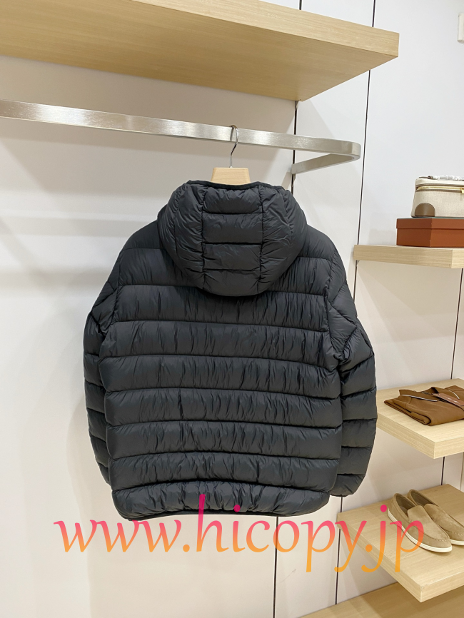 モンクレール Moncler 2026 新作 軽量ダウンジャケット フード付き ブラック 男女兼用 hicopymn009