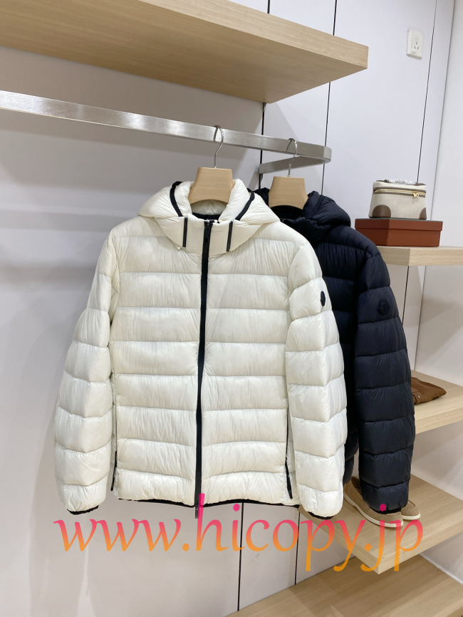 モンクレール Moncler 2026 新作 軽量ダウンジャケット フード付き ブラック 男女兼用 hicopymn009