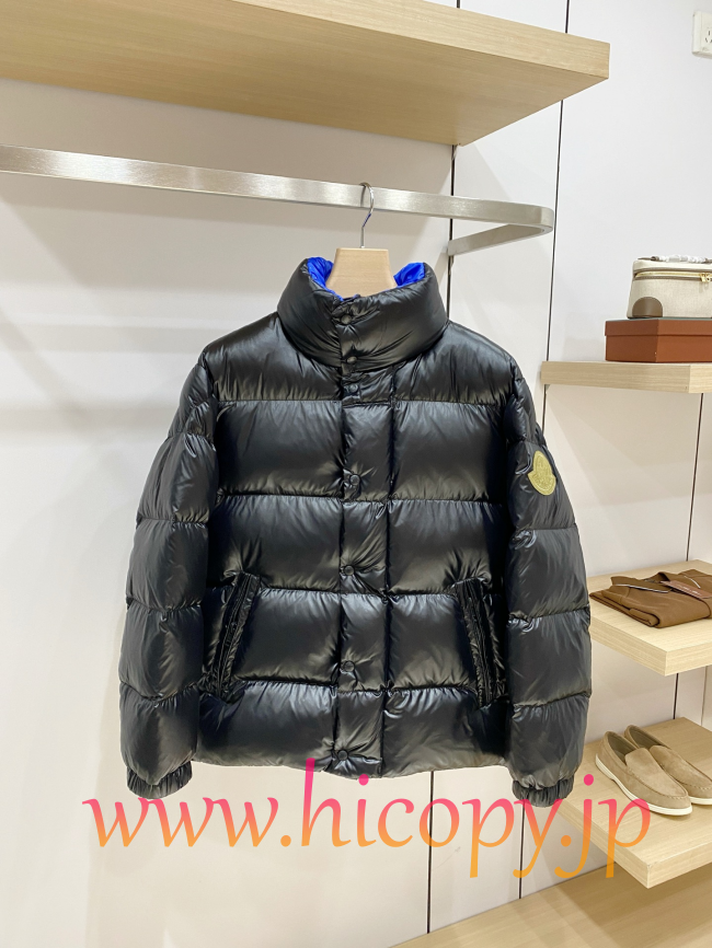 モンクレール Moncler 2026 秋冬新作 Dervox ハイネックダウンジャケット ブルーインナー ブラック 男女兼用