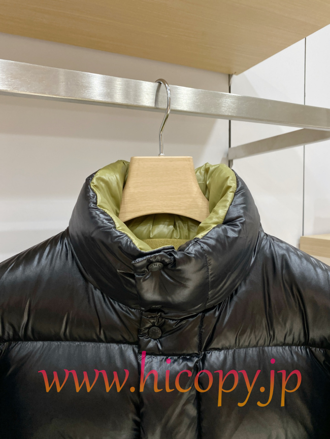 モンクレール Moncler 2026 秋冬新作 Dervox ハイネックダウンジャケット グリーンインナー 男女兼用 hicopymn012
