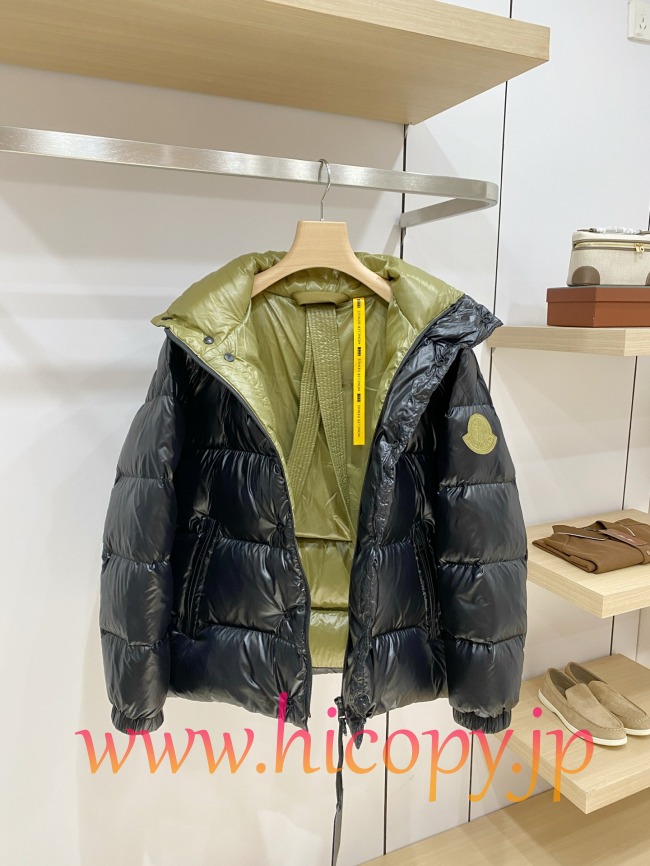 モンクレール Moncler 2026 秋冬新作 Dervox ハイネックダウンジャケット グリーンインナー 男女兼用 hicopymn012