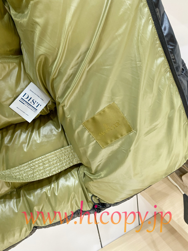 モンクレール Moncler 2026 秋冬新作 Dervox ハイネックダウンジャケット グリーンインナー 男女兼用 hicopymn012
