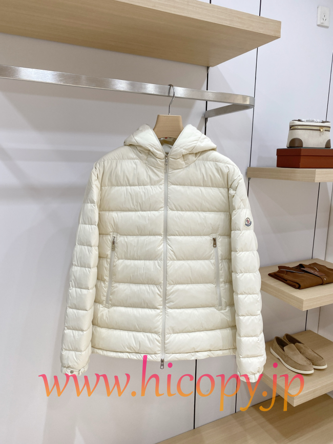 モンクレール Moncler 2026 秋冬新作 Baudinet 薄手マットフード付きダウンジャケット ホワイト 男女兼用 hicopymn014