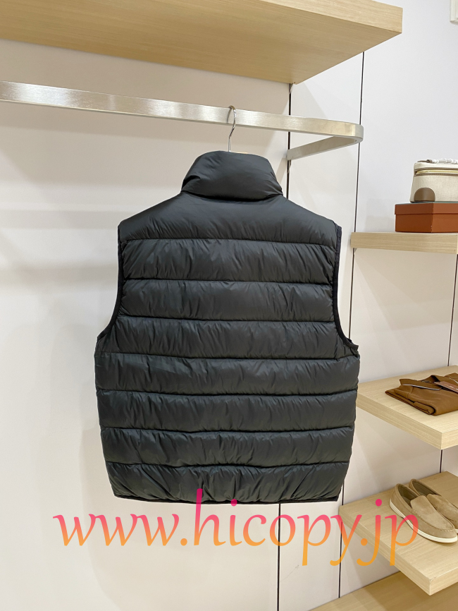 モンクレール Moncler 新作 ハイネックダウンベスト ブラック 男女兼用 hicopymn017