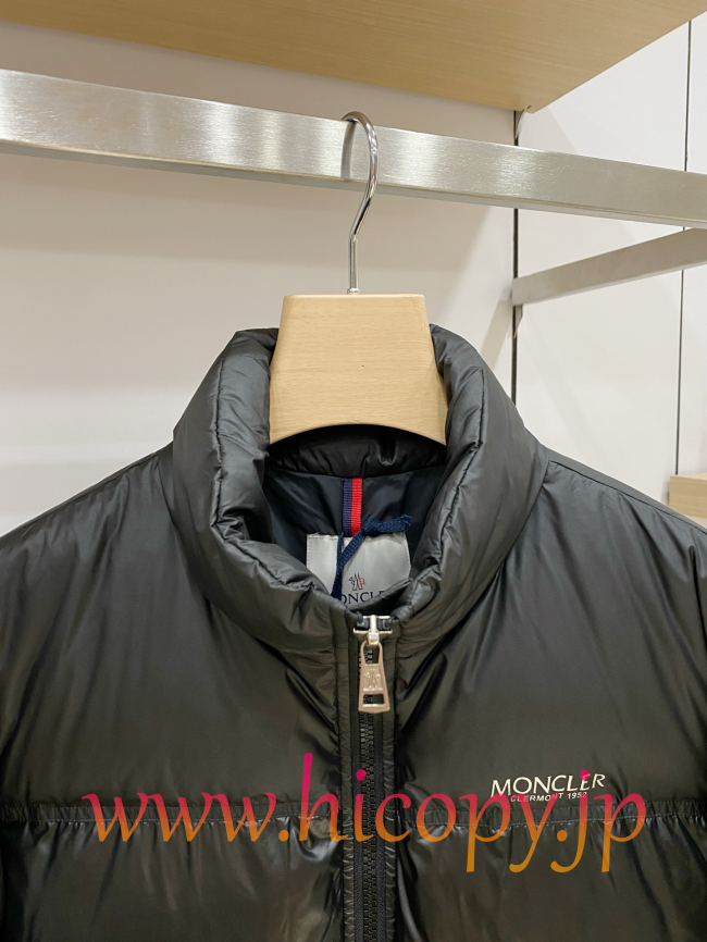 モンクレール Moncler 2026 新作 ハイネックダウンジャケット ブラック 男女兼用 hicopymn019