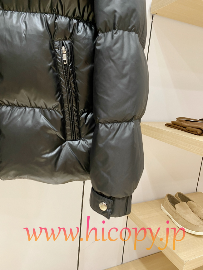 モンクレール Moncler 2026 新作 ハイネックダウンジャケット ブラック 男女兼用 hicopymn019