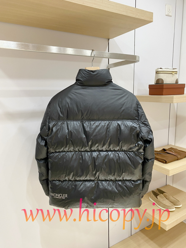 モンクレール Moncler 2026 新作 ハイネックダウンジャケット ブラック 男女兼用 hicopymn019