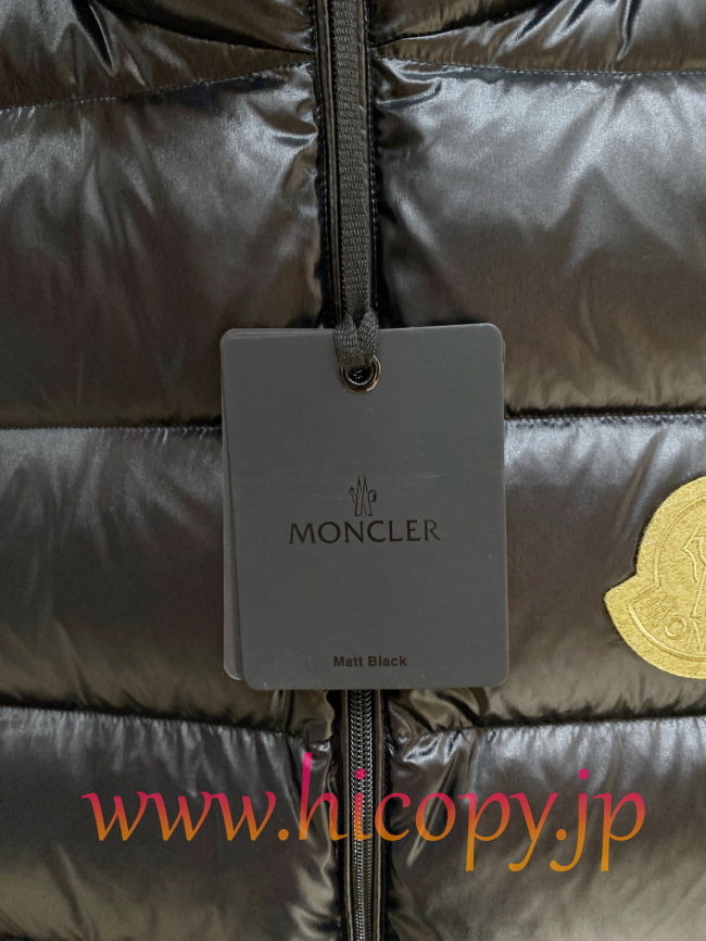 モンクレール Moncler 2026 秋冬 Dervox ハイネックダウンベスト ブラック（内側ブルー）男女兼用 hicopymn020
