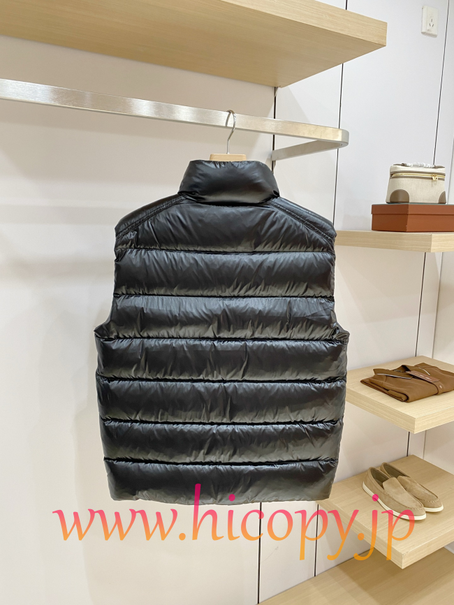 モンクレール Moncler 2026 秋冬 Dervox ハイネックダウンベスト ブラック（内側グリーン）男女兼用 hicopymn021