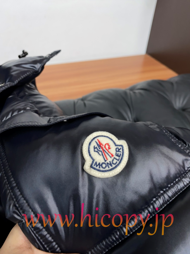 モンクレール Moncler 2026 秋冬新作 マヤ フード付きダウンジャケット ブラック 男女兼用 hicopymn024
