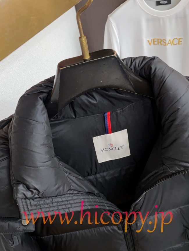 モンクレール Moncler 2026 秋冬新作 マヤ フード付きダウンジャケット ブラック 男女兼用 hicopymn025