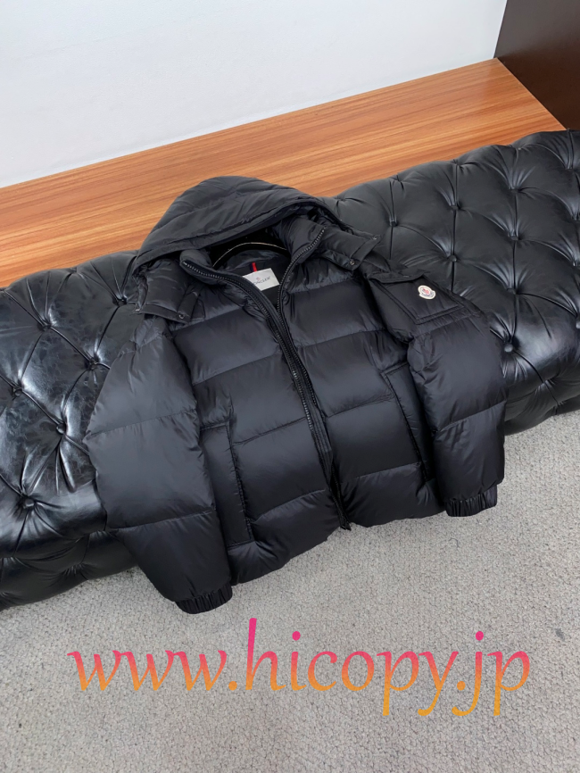モンクレール Moncler 2026 秋冬新作 マヤ フード付きダウンジャケット ブラック 男女兼用 hicopymn025