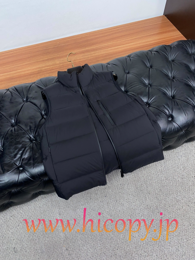 モンクレール Moncler 秋冬 メンズダウンベスト ブラック 男女兼用 hicopymn026