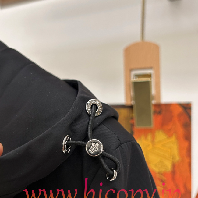 モンクレール Moncler 2026 秋冬新作 フード付きコットンジャケット ブラック hicopymn031