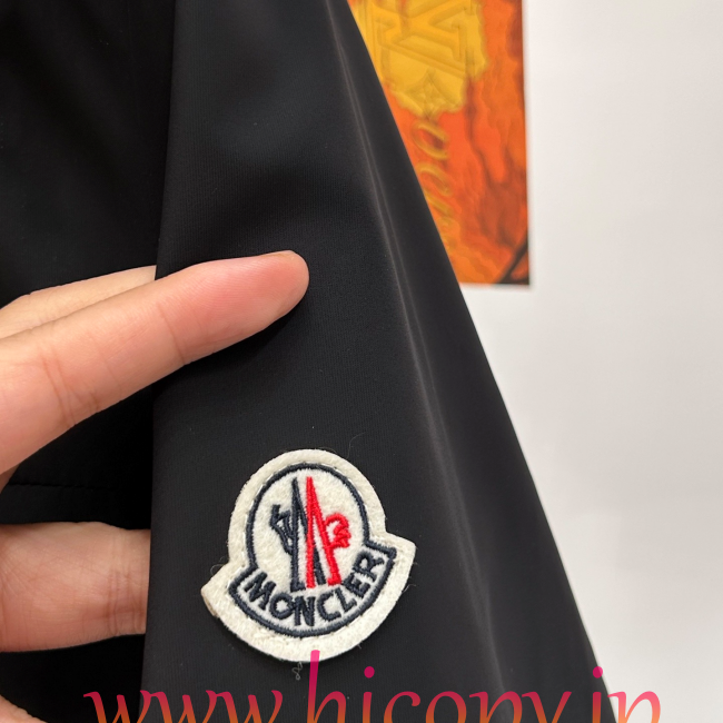 モンクレール Moncler 2026 秋冬新作 フード付きコットンジャケット ブラック hicopymn031