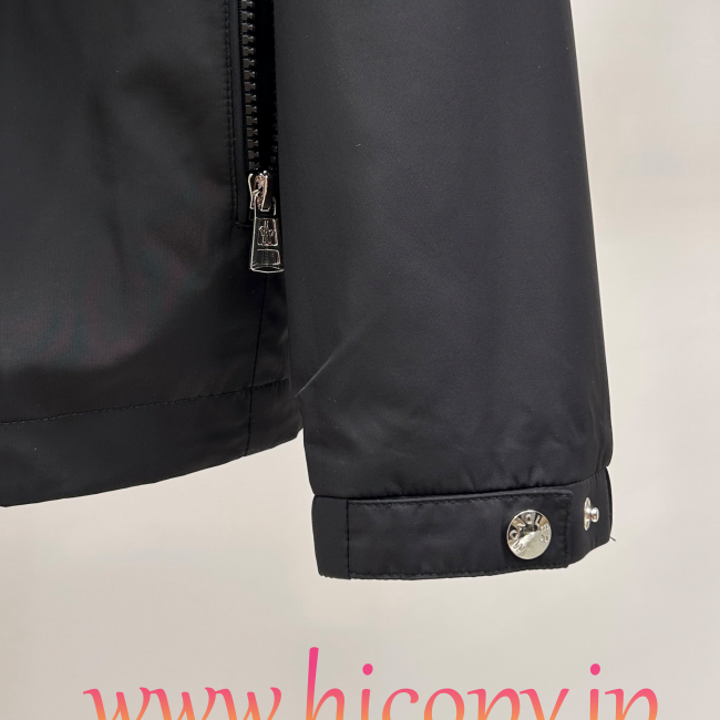 モンクレール Moncler 2026 秋冬新作 フード付きコットンジャケット ブラック hicopymn031