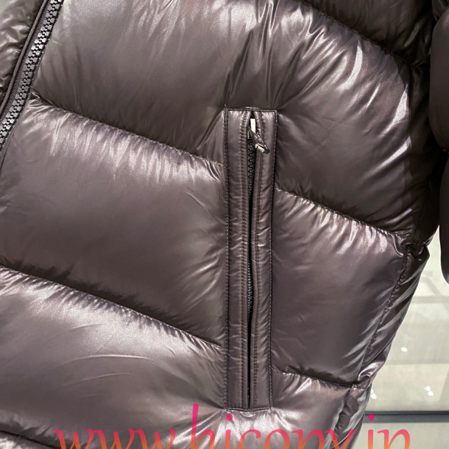 最高クオリティ モンクレール Moncler 2026 秋冬 Maya クラシックフード付きダウンジャケット ユニセックス ブラック hicopymn037