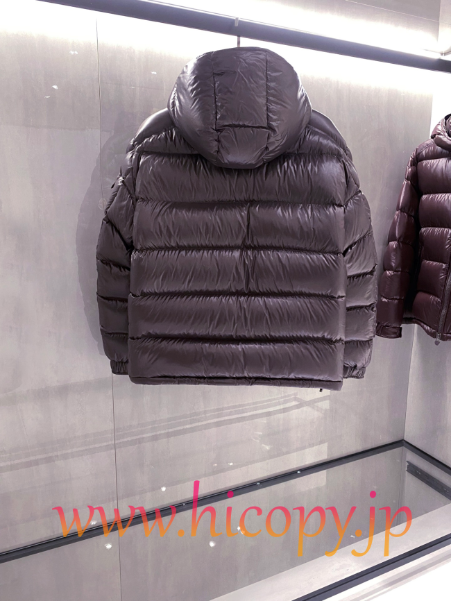 最高クオリティ モンクレール Moncler 2026 秋冬 Maya クラシックフード付きダウンジャケット ユニセックス ブラック hicopymn037
