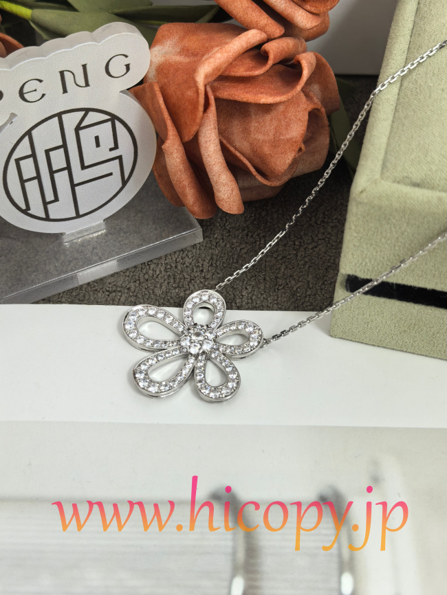 【Van Cleef & Arpels】ヴァンクリーフ＆アーペル フラワー ネックレス フルダイヤモンド V金?プラチナメッキ 升级款（高版本）