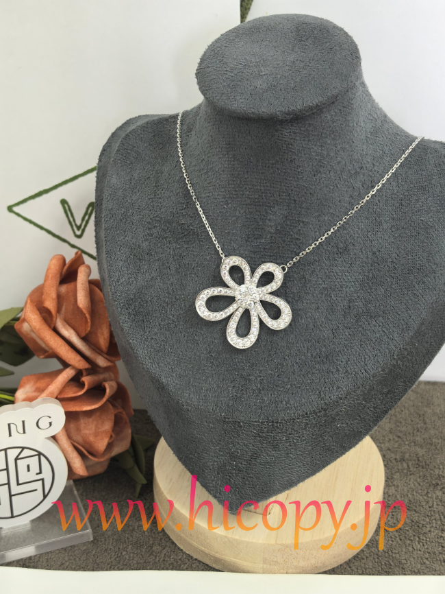 【Van Cleef & Arpels】ヴァンクリーフ＆アーペル フラワー ネックレス フルダイヤモンド V金?プラチナメッキ 升级款（高版本）