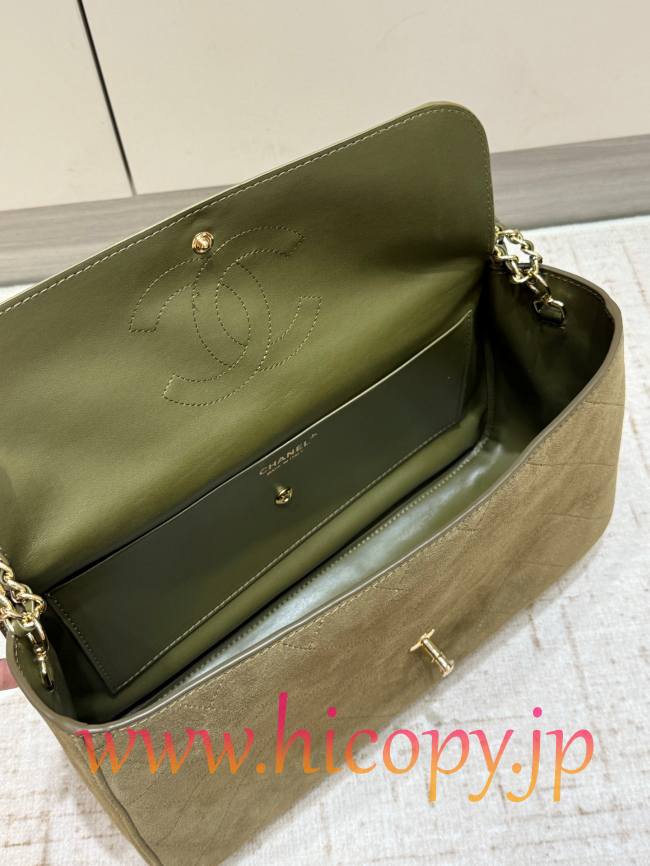 【CHANEL】シャネル 26S クラシックフラップ スモール スエード オリーブグリーン ゴールド金具 (公式型番: AS3211B04900C9011)